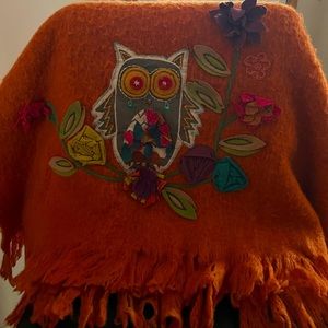 Pier1 decorative Owl Throw